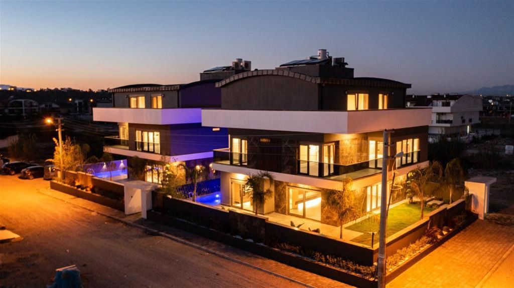 Property photo 1 of 14 Sensational Antalya Property For Sale In Muratpasa - A Stunning Three-Storey Property