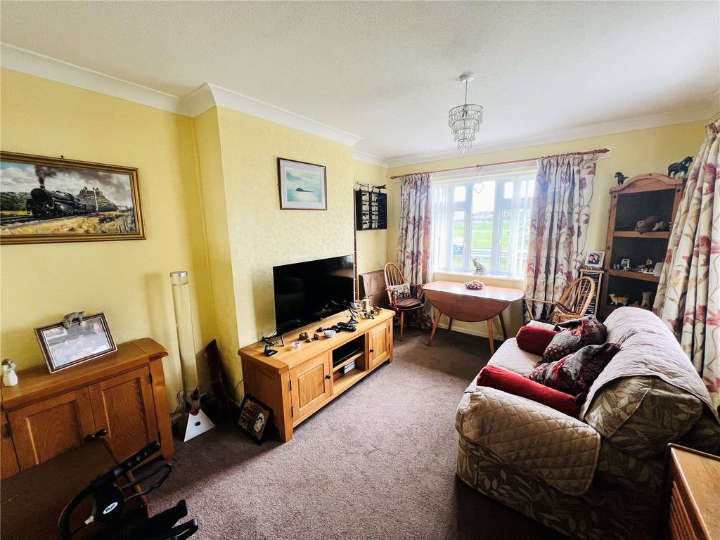 Property photo 2 of 15 Picture No. 13