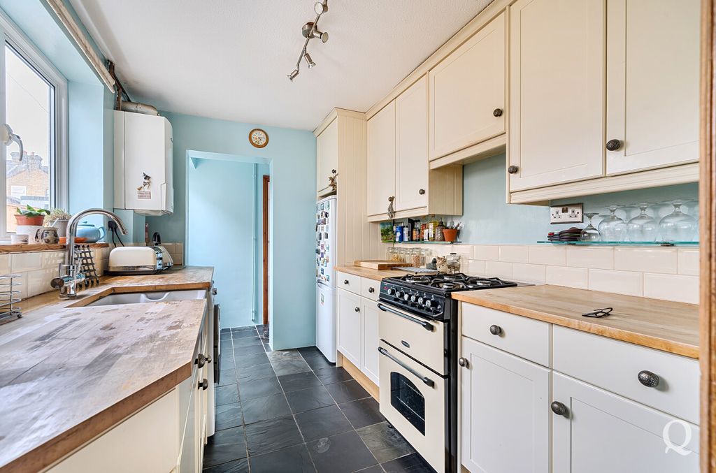 Property photo 3 of 24 2Ff75Eb7-E99B-443...