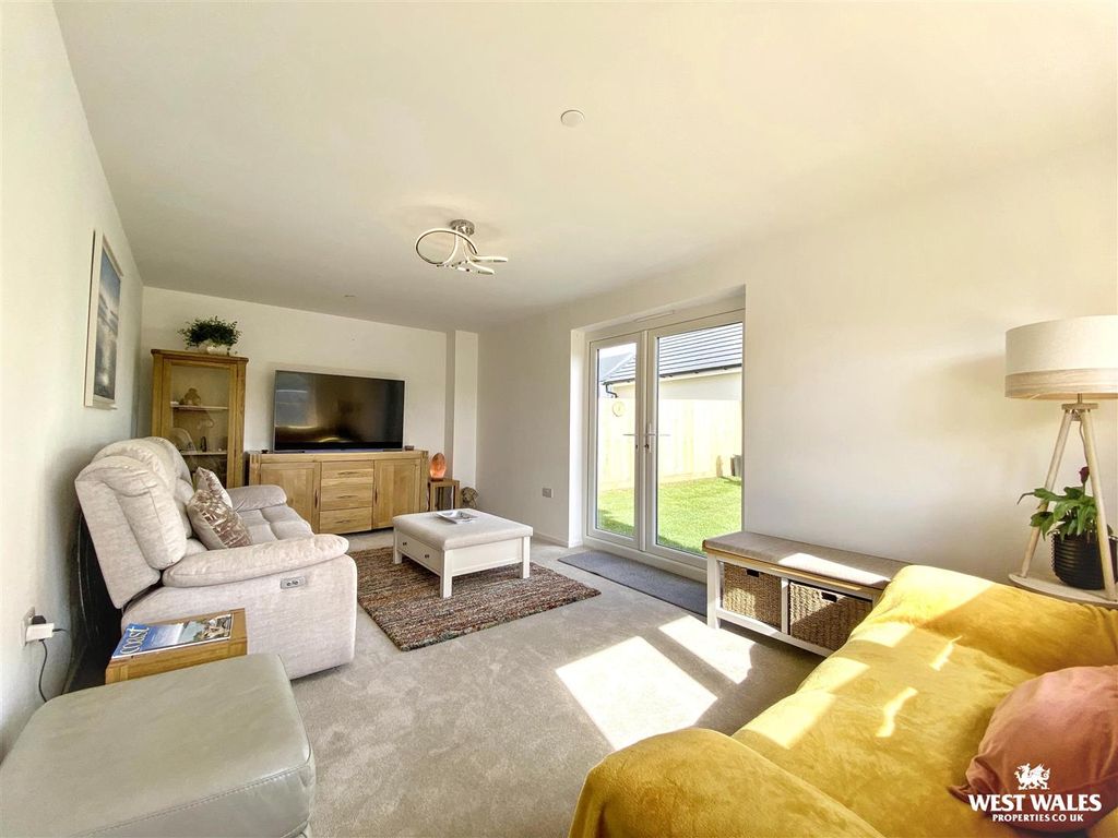 Property photo 3 of 30 Img_1244.Jpg