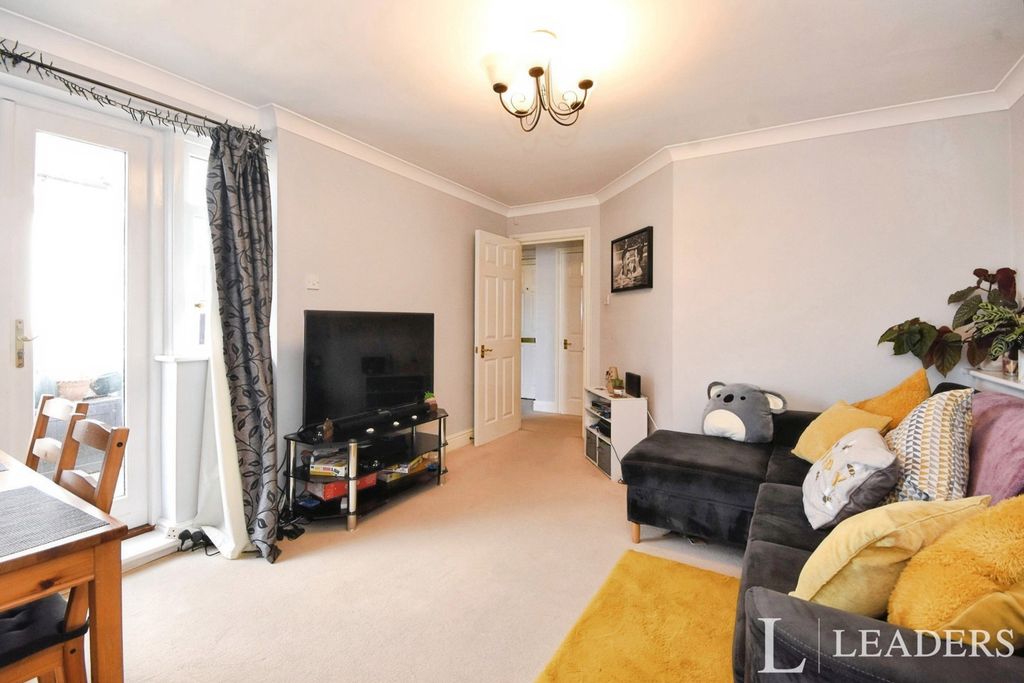 Property photo 3 of 10 Pbox-Img.Jpg