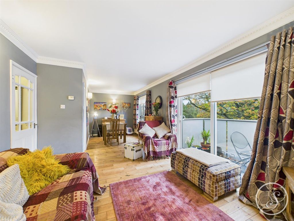 Property photo 2 of 15 Living Room