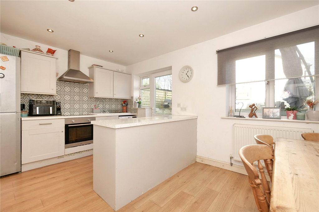 Property photo 3 of 16 Picture No. 04