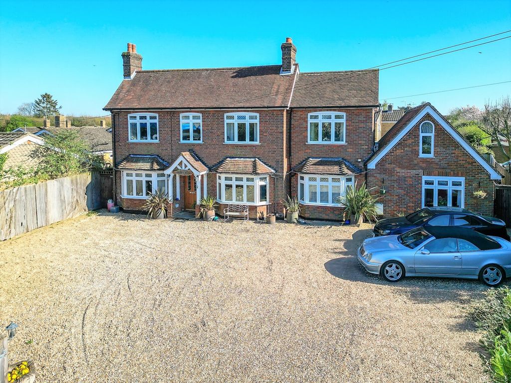 Property photo 1 of 23 Picture No. 28