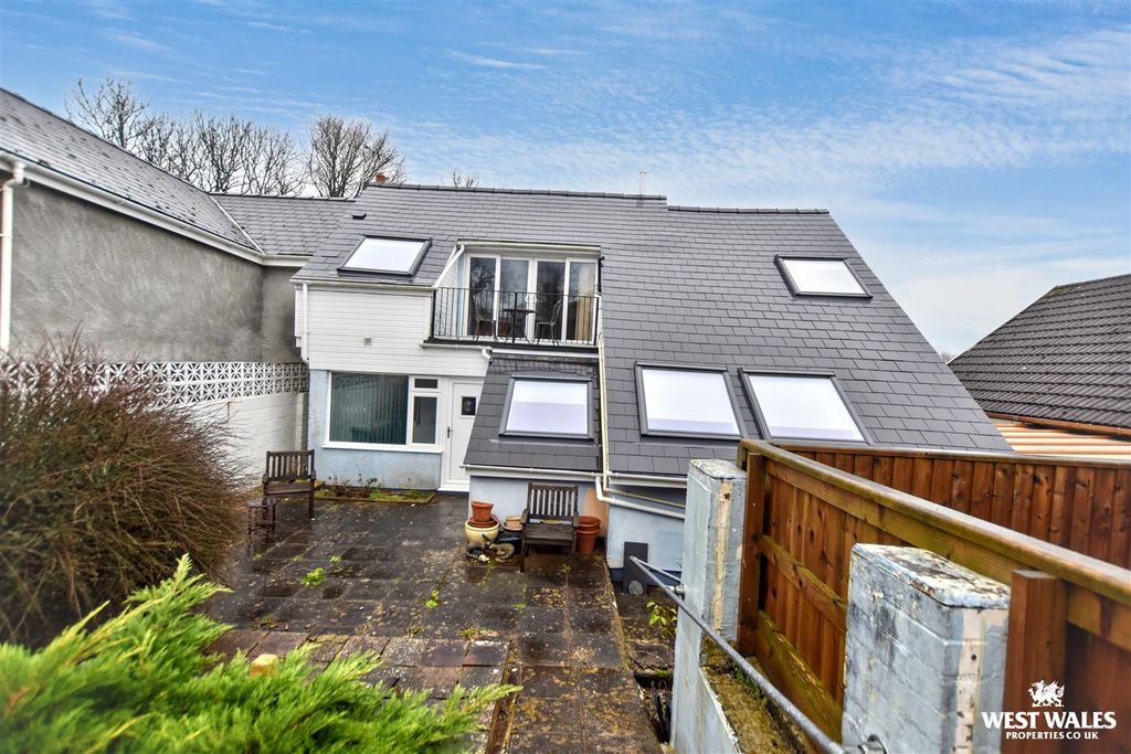 Property photo 1 of 20 16 (5).Jpg