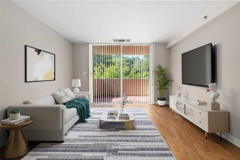 Property photo 1 of 31