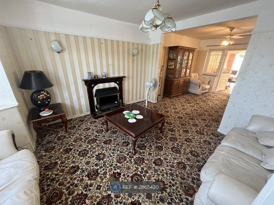 Property photo 3 of 24