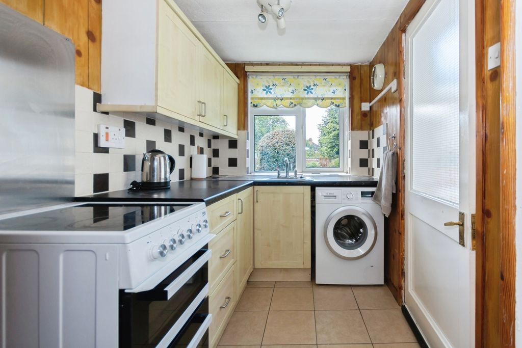 Property photo 2 of 17 Photo