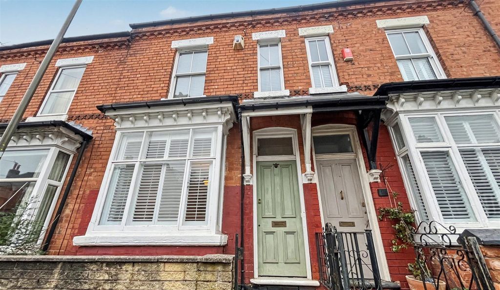 Property photo 1 of 15 Approach