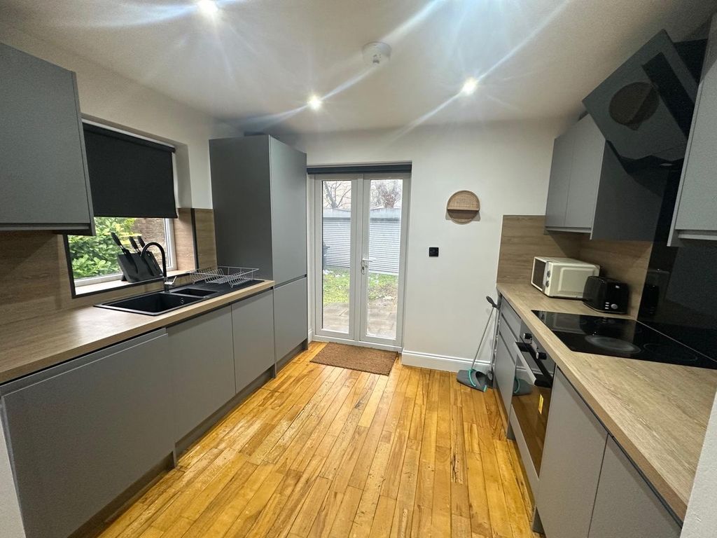 Property photo 2 of 12 Tempimagelzk57R.Jpg