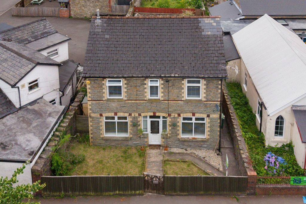 Property photo 1 of 28