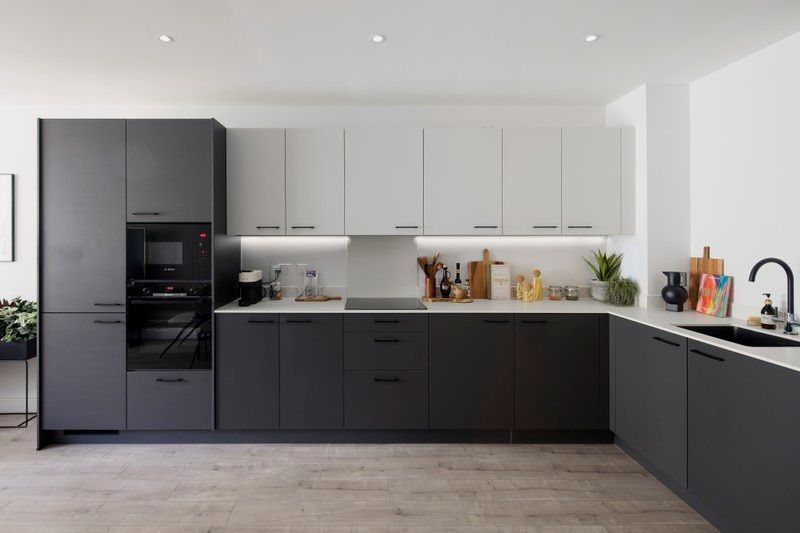 Property photo 1 of 17 Kitchen