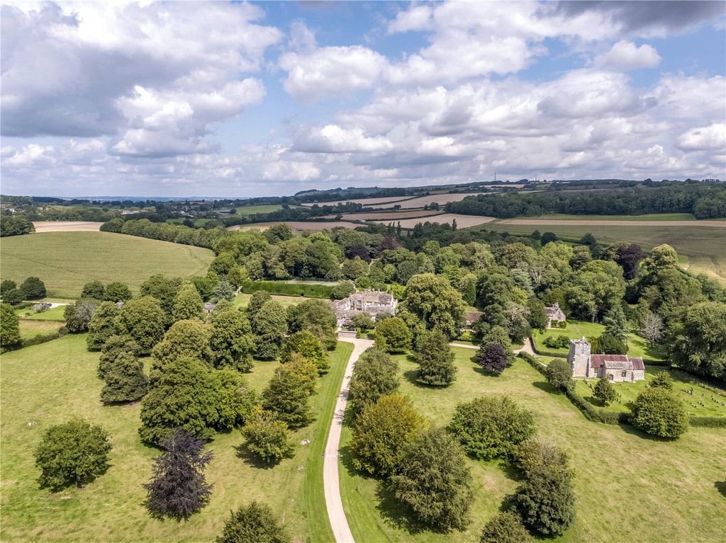 Property photo 1 of 29 Binghams Melcombe