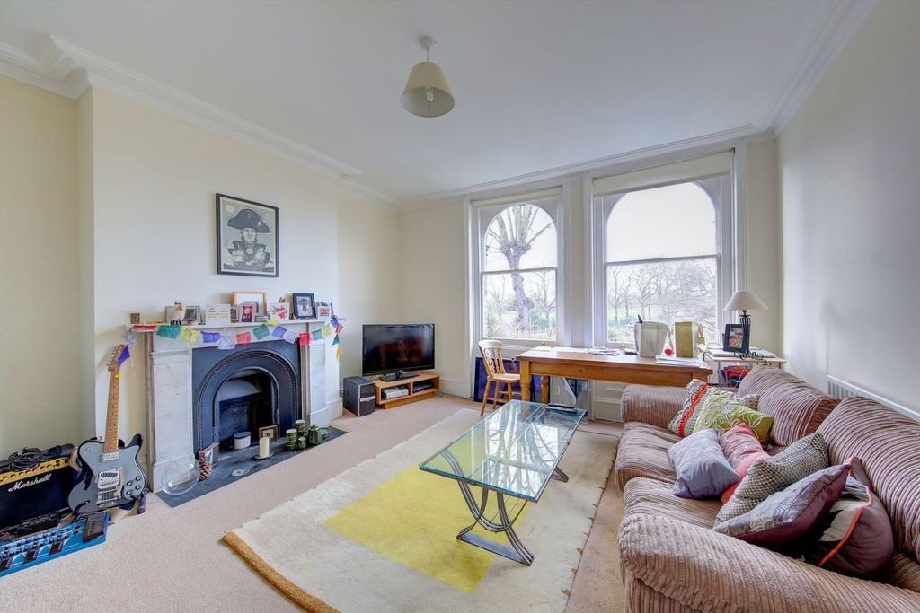 Property photo 2 of 6