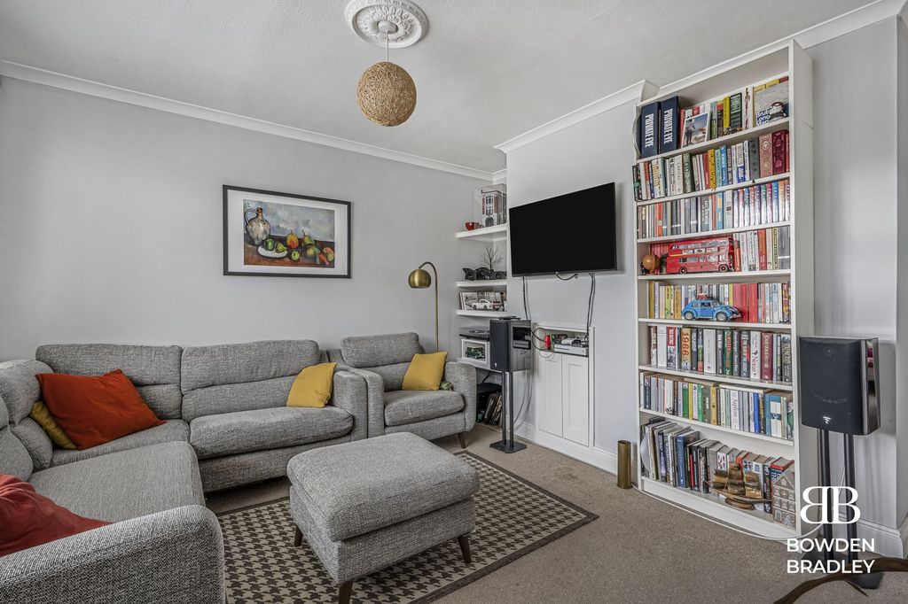 Property photo 3 of 15