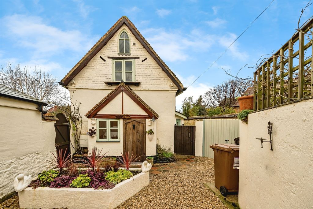 Property photo 1 of 21