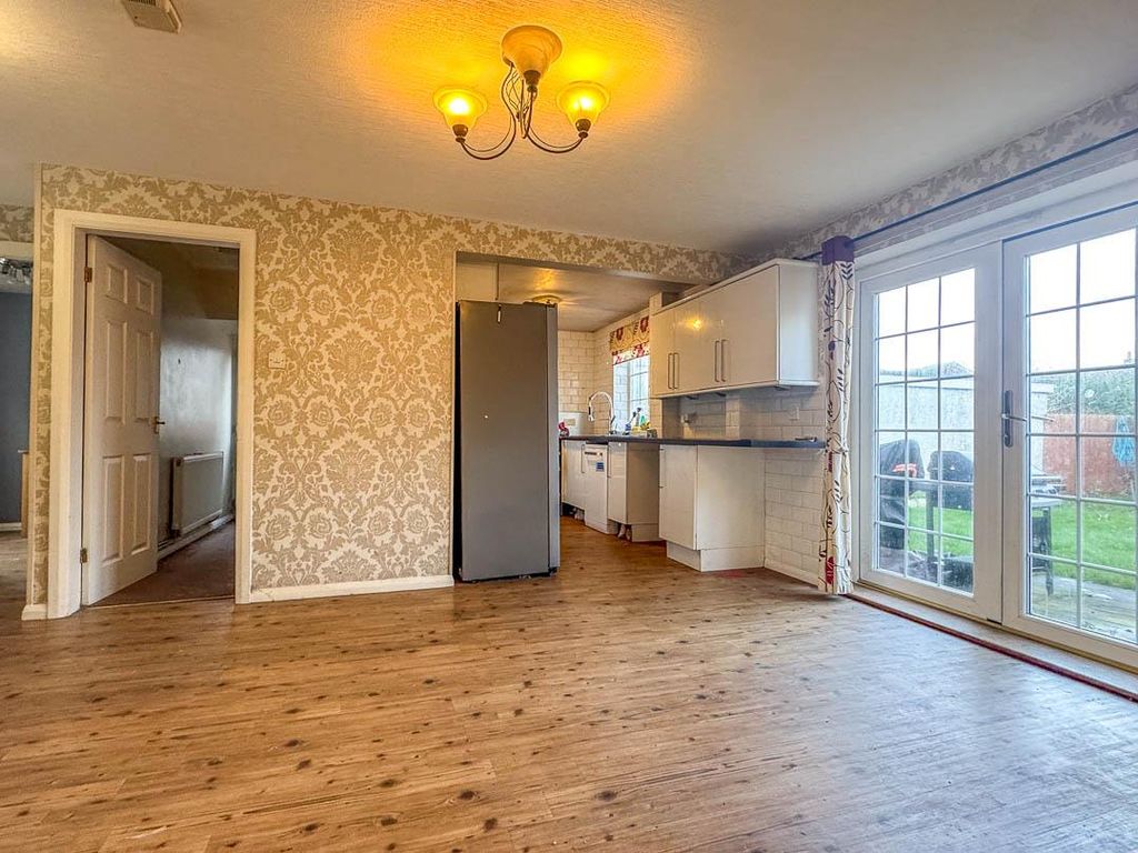 Property photo 3 of 14 79 Greenlands Avenue, Ramsey (8).Jpg