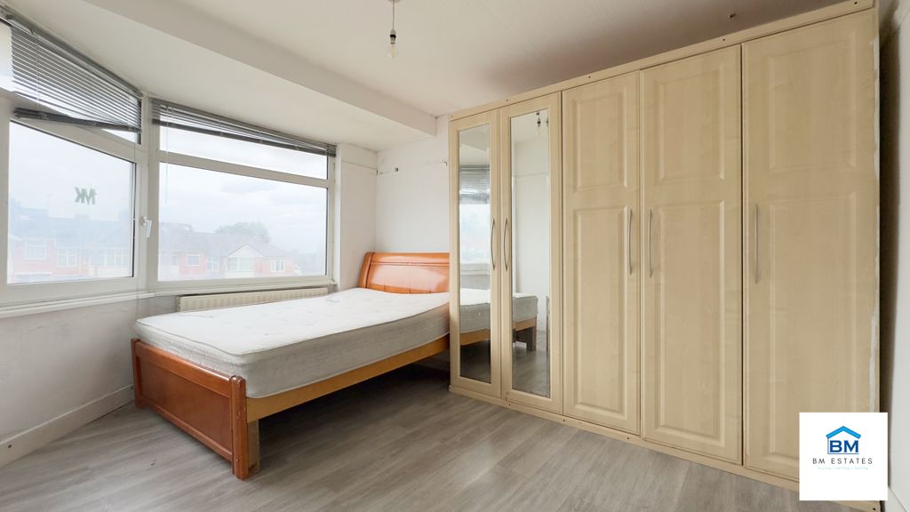 Property photo 3 of 4 Photo 2