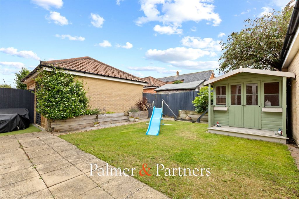 Property photo 3 of 27 Picture No. 24