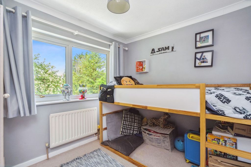 Property photo 3 of 16 Photo 2