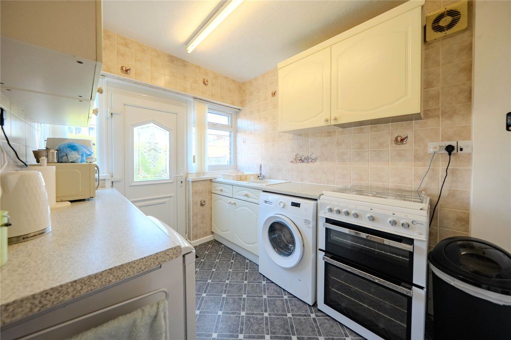 Property photo 3 of 14 Picture No. 02
