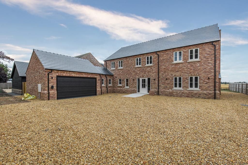 Property photo 1 of 35
