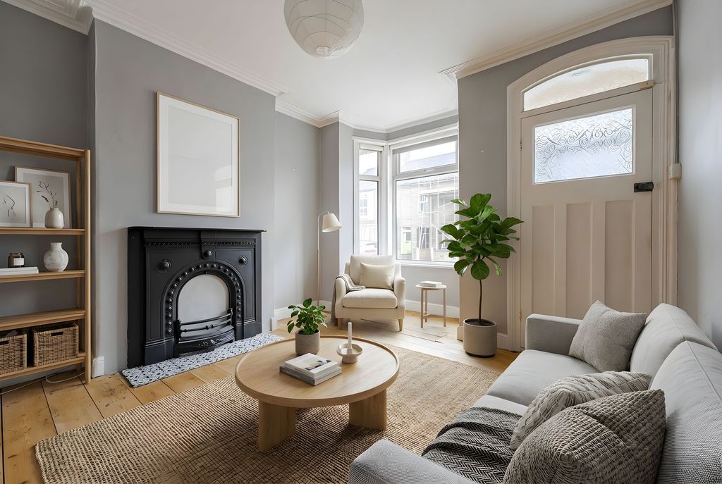 Property photo 2 of 14