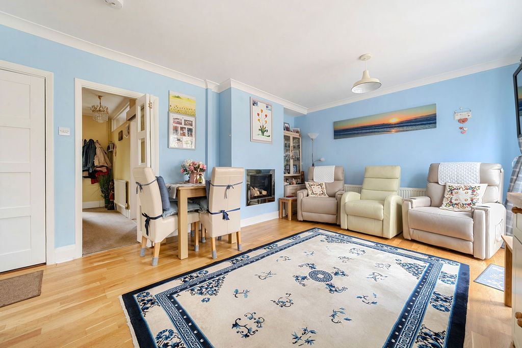 Property photo 3 of 16