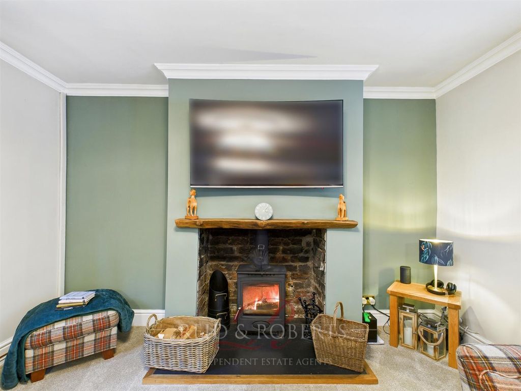 Property photo 3 of 26 Cam05148G0-Pr0095-Still016.Jpg