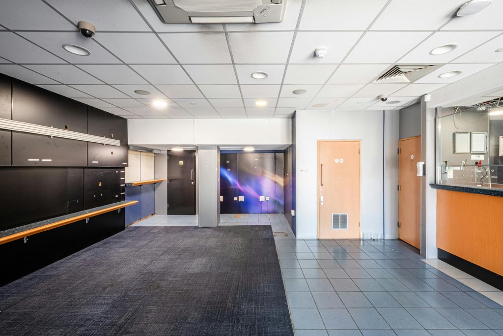 Property photo 3 of 9 Haggerston Rd 222B - 2.Jpg