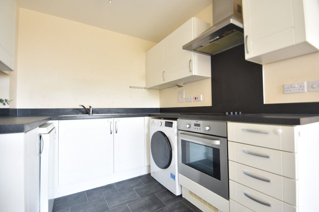 Property photo 2 of 11 Picture No. 12