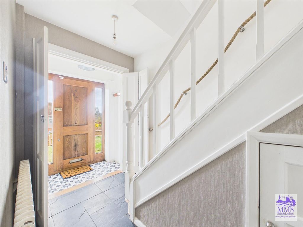 Property photo 3 of 21 Cam04098G0-Pr0178-Still015.Jpg