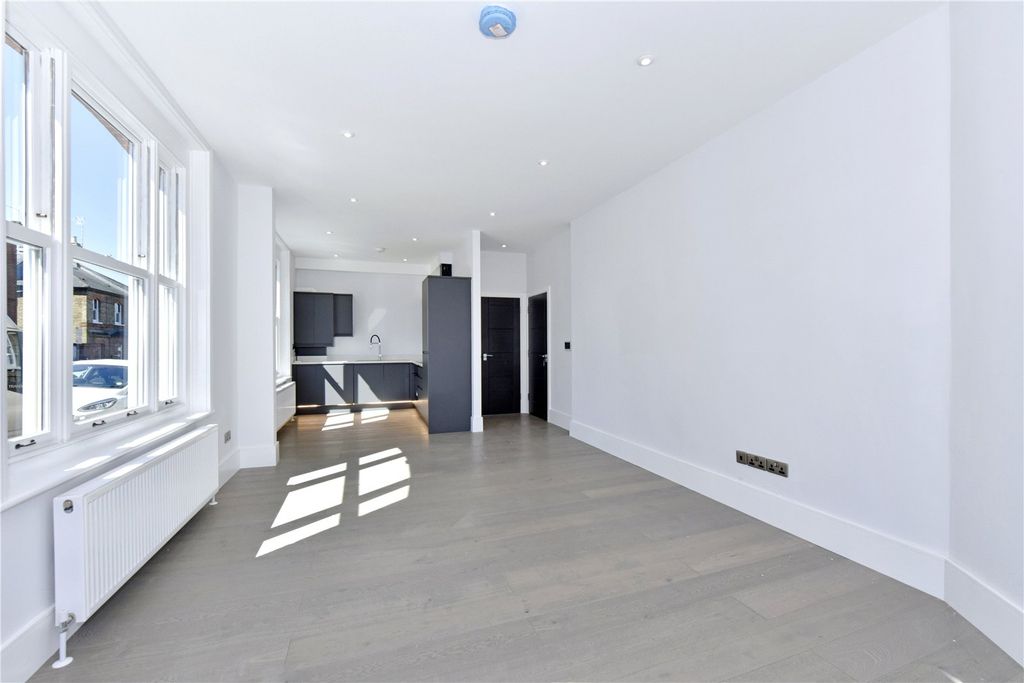 Property photo 2 of 7 Picture No. 03