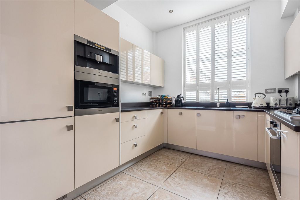 Property photo 3 of 29 Picture No. 23