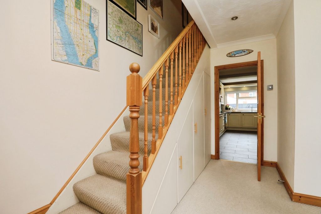 Property photo 3 of 16 Photo