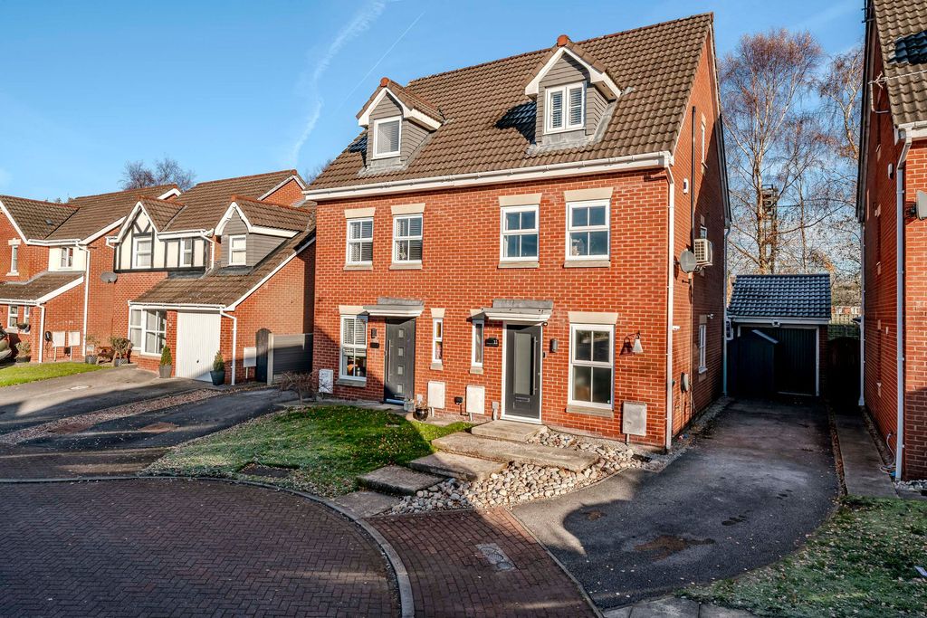 Property photo 1 of 39