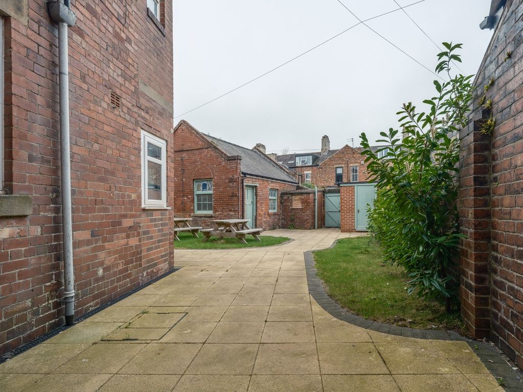 Property photo 2 of 2 5228291