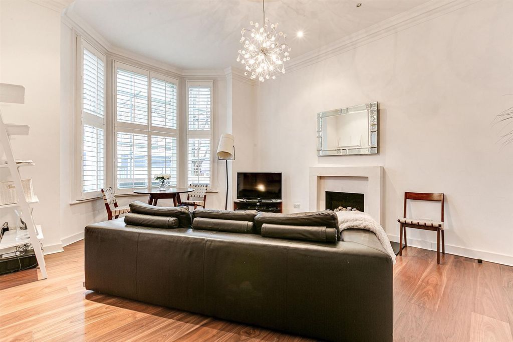 Property photo 2 of 9