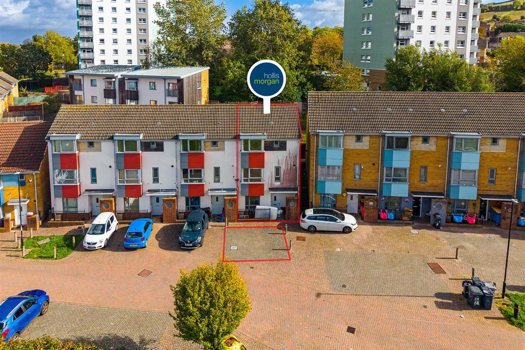 Property photo 1 of 29 18 The Groves, Hartcliffe, Bristol Bs13 0Af | Free