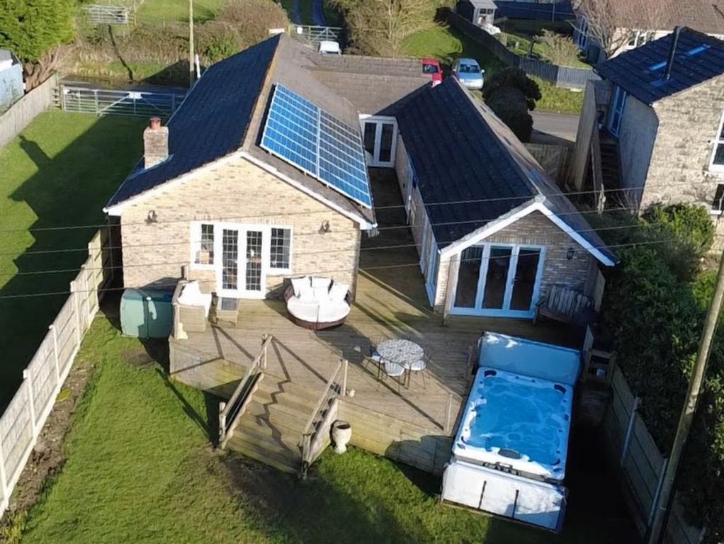 Property photo 3 of 47