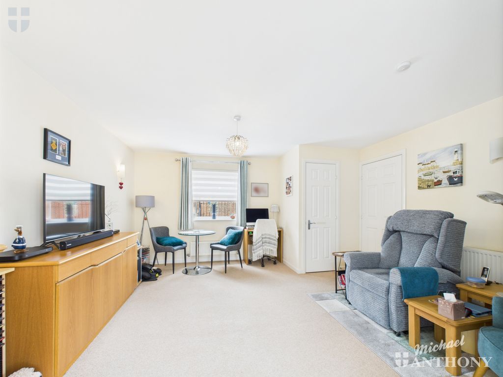 Property photo 2 of 13 Cam03218G0-Pr0695-Still009