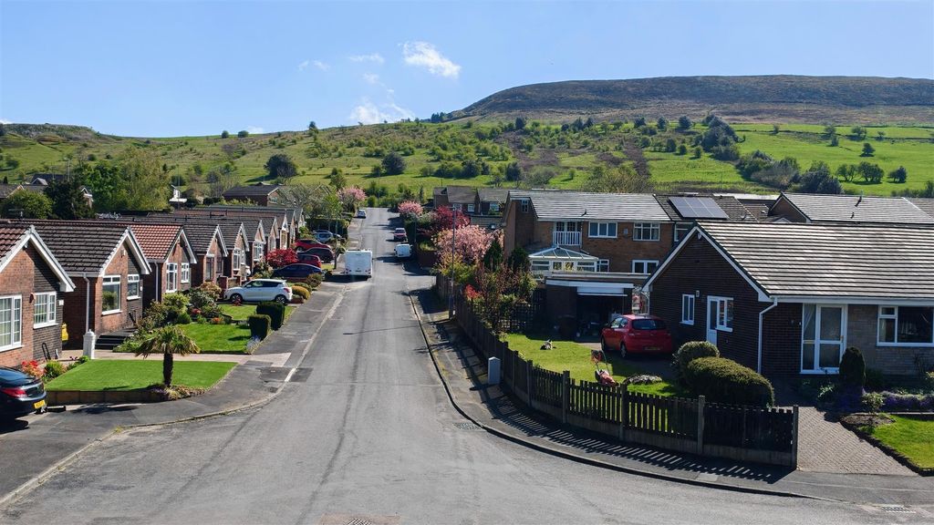 Property photo 3 of 20 Open Views.Jpg