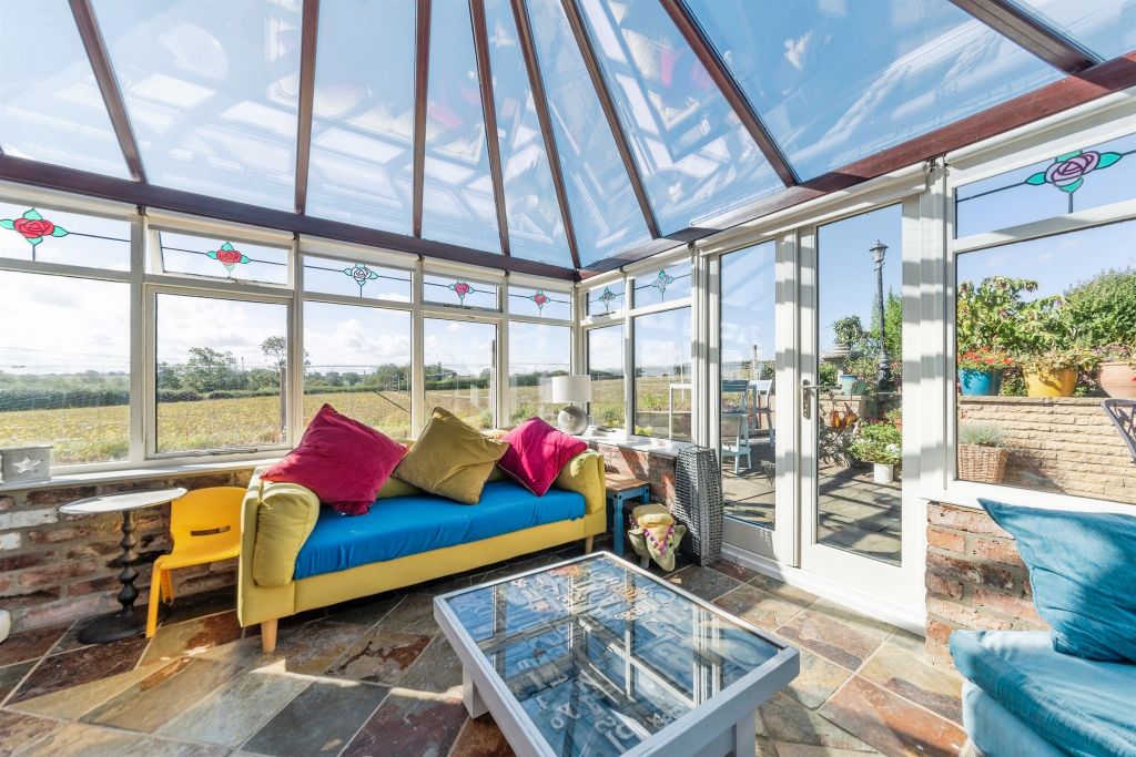 Property photo 2 of 33