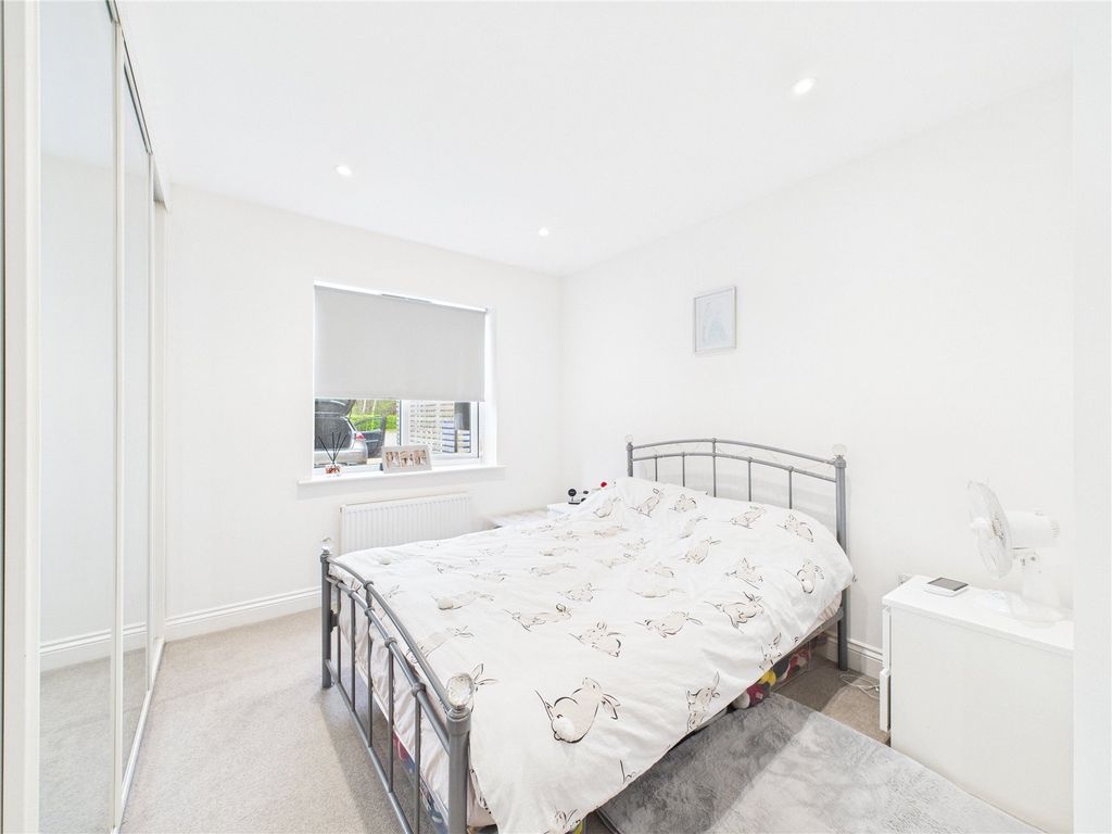 Property photo 2 of 17 Picture No. 29