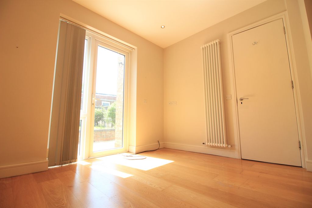 Property photo 2 of 7 21 Highland Drive -