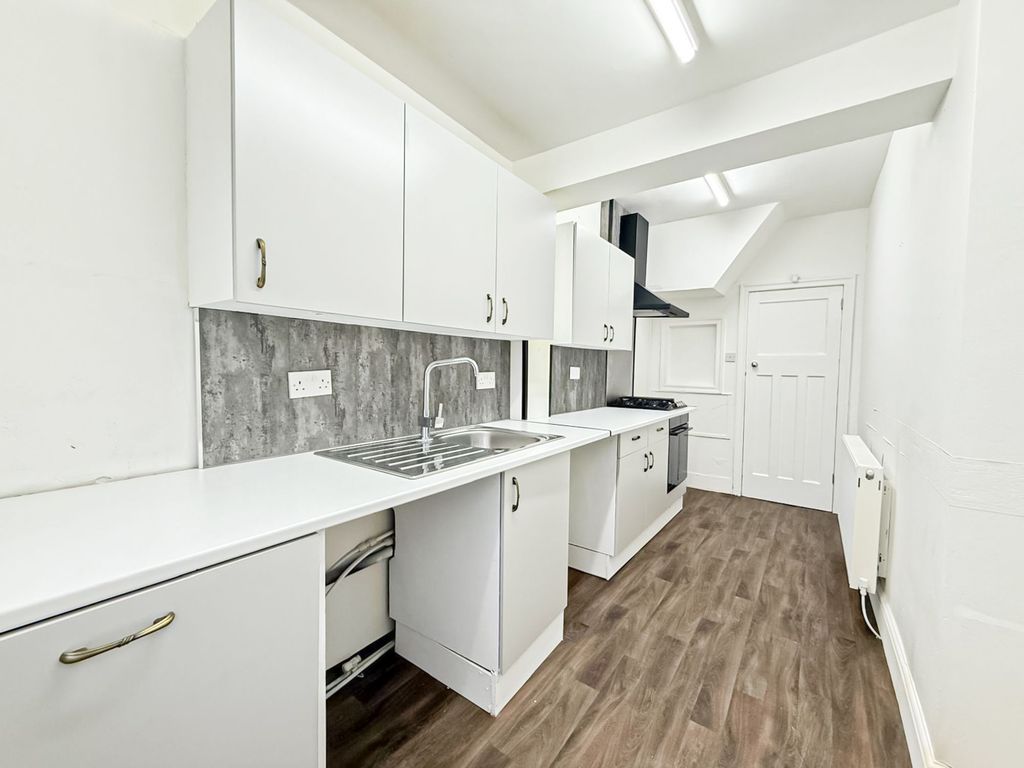 Property photo 2 of 13 Photo 12