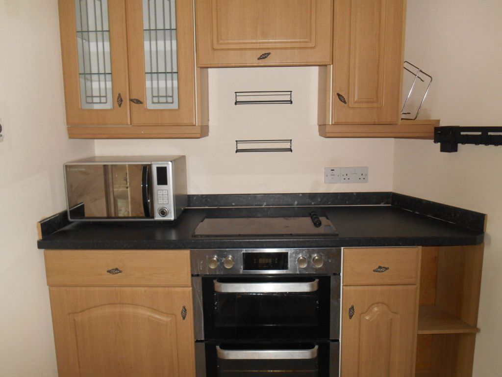 Property photo 2 of 11