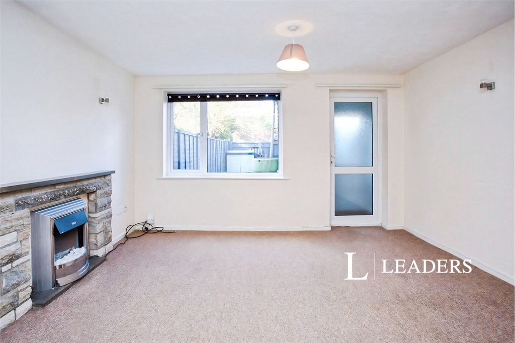 Property photo 3 of 12 Pbox-Img.Jpg