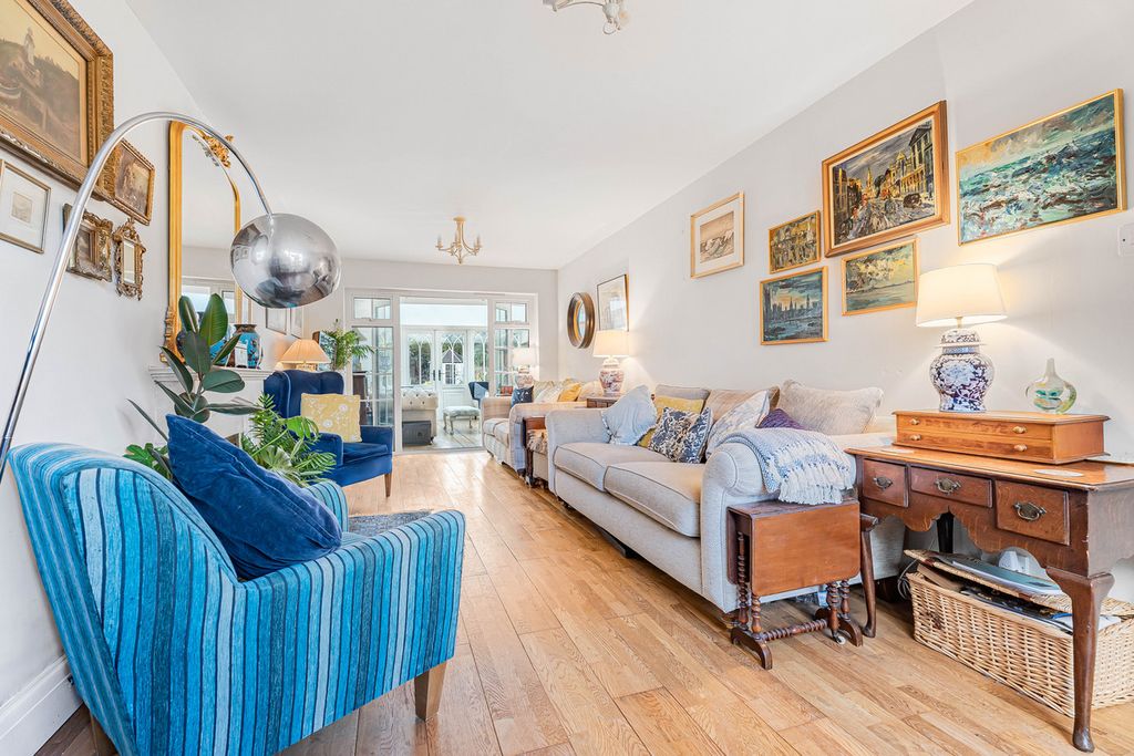 Property photo 2 of 45