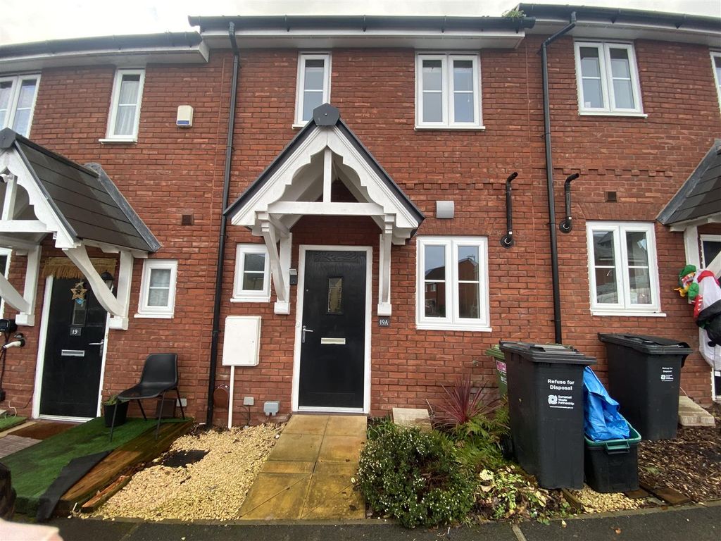 Property photo 1 of 12 External